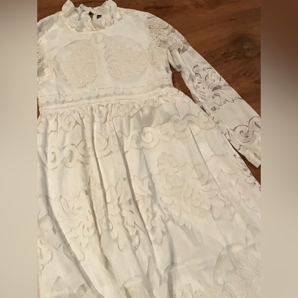 EUC stunning Lace Layered white Dress From Urban outfitters Size Small S Midi - Picture 2 of 4